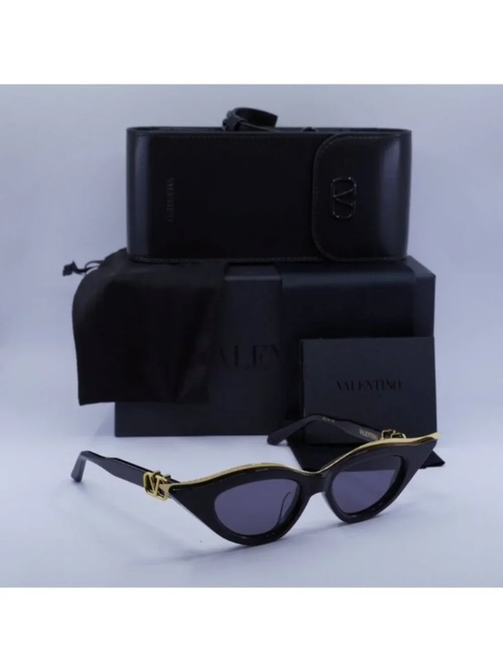 Valentino V-GOLDCUT-II VLS-114A Sunglasses Black/Yellow Gold Cat Eye Frame